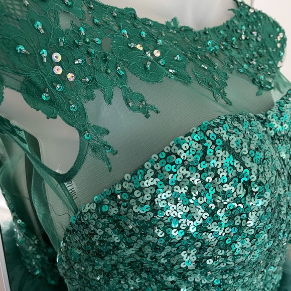 Sherri Hill Short High Neck Party Dress Emerald green - Picture 5 of 12